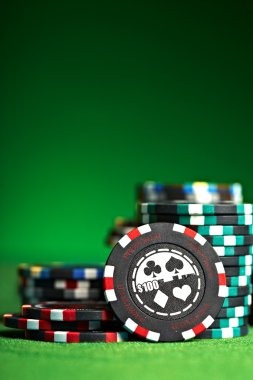 Roulette wheel spinning in real time during live game session